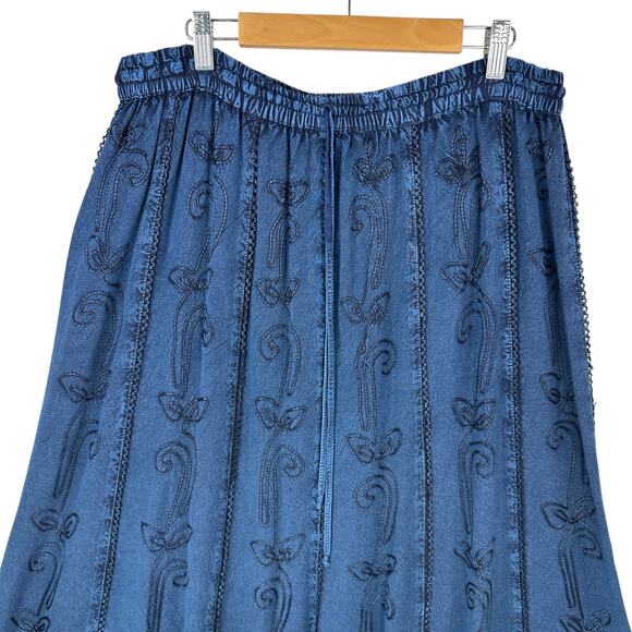 Studio West Maxi Skirt Womens Large Denim Chambray Embroidered Western Rodeo - Picture 3 of 7